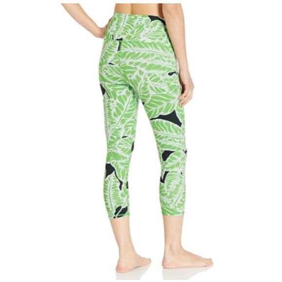 ALO YOGA Airbrush Tropical Print Capri Leggings // M - Picture 2 of 9